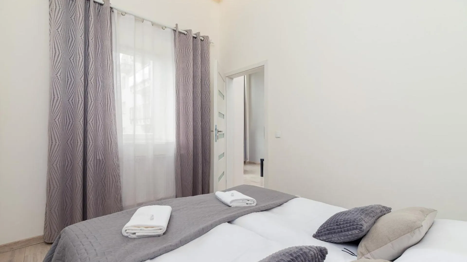 The Opera Apartment Grzegorzki Arianska 4 By Noclegi Renters Krakow 0*,  Poland